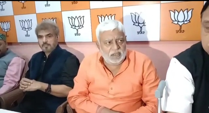 बाग़ी रामानंद मौर्या गद्दार है, पार्टी ने उन्हें दिखाया बाहर का रास्ता, खराब समय मे छोड़ा पार्टी का साथ प्रेमप्रकाश
........