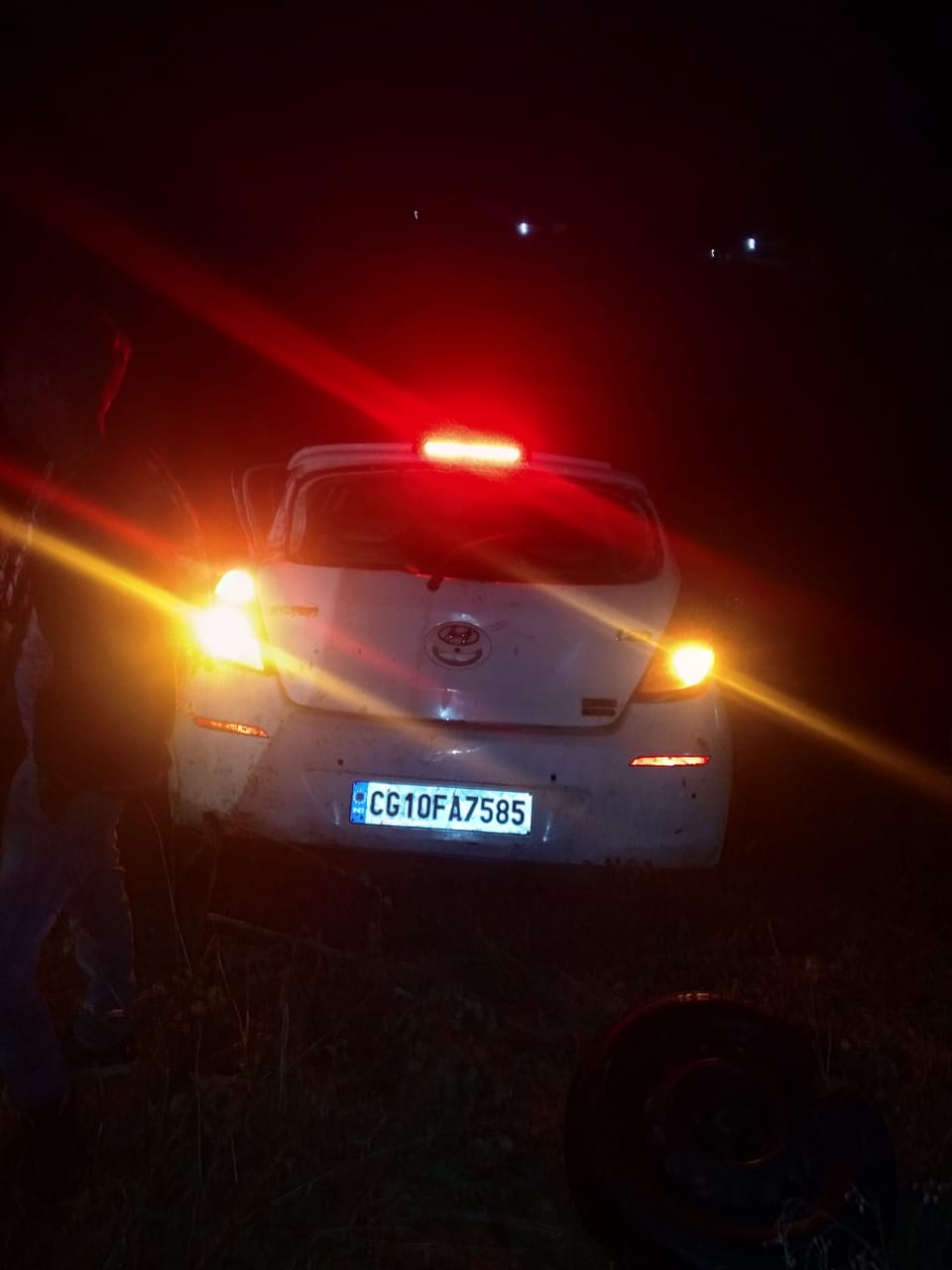 बेमेतरा में दर्दनाक हादसा, तालाब में गिरी कार, एक ही परिवार के आठ सदस्यों की मौत...