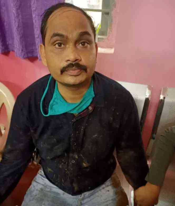 रिश्वतखोर तहसीलदार ने नामांतरण और ऋण पुस्तिका बनाने के नाम पर मांगे 4 लाख ... और फंसा एंटी करप्शन के चंगुल में ... रंगे हाथ पकड़ाया 50 हज़ार रिश्वत लेते......