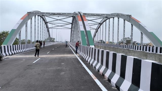 पावर हाउस फ्लाई ओवर का हुआ शुभारंभ, 1250 मीटर लंबे फ्लाईओवर का निर्माण 33 करोड़ लागत, रायपुर से दुर्ग जाने में अब लोगों को मिलेगा राहत