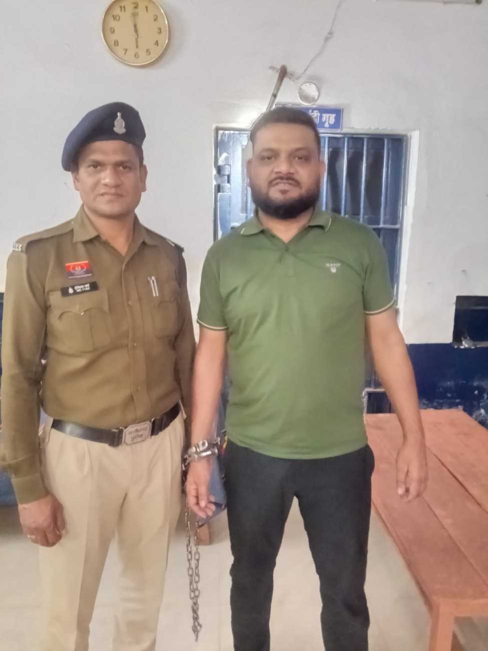 दुर्ग में ऑनलाइन क्रिकेट सट्टा गिरोह पर पुलिस की कार्रवाई, फरार समेत तीन गिरफ्तार