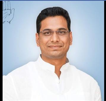 विधायक देवेंद्र यादव एवं महापौर नीरज पाल ने किया भूमि पूजन 