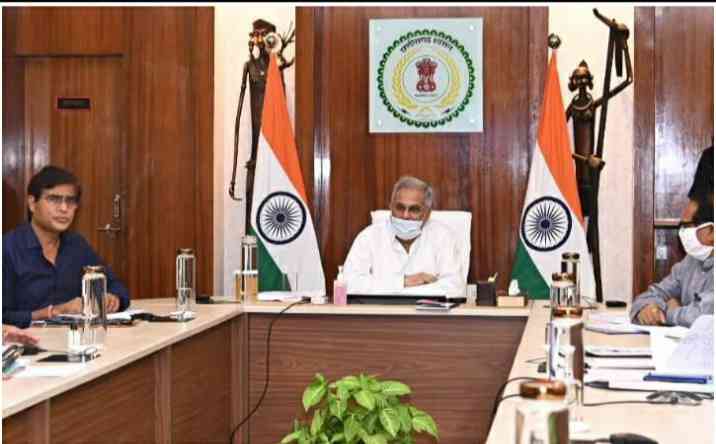 अनुसूचित जनजातियों के उत्थान के लिए CM ने ली बैठक .....
