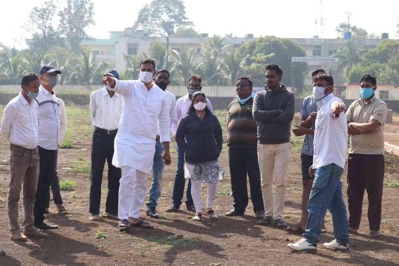 खिलाड़ियों के बेहतर अभ्यास के लिए विधायक देवेंद्र यादव की पहल से सेक्टर 9 में बनेगा फुटबॉल स्टेंडियम........