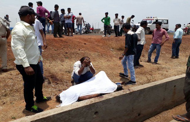 ट्रांसपोर्ट  नगर  में  मिली  युवक   की  लाश 