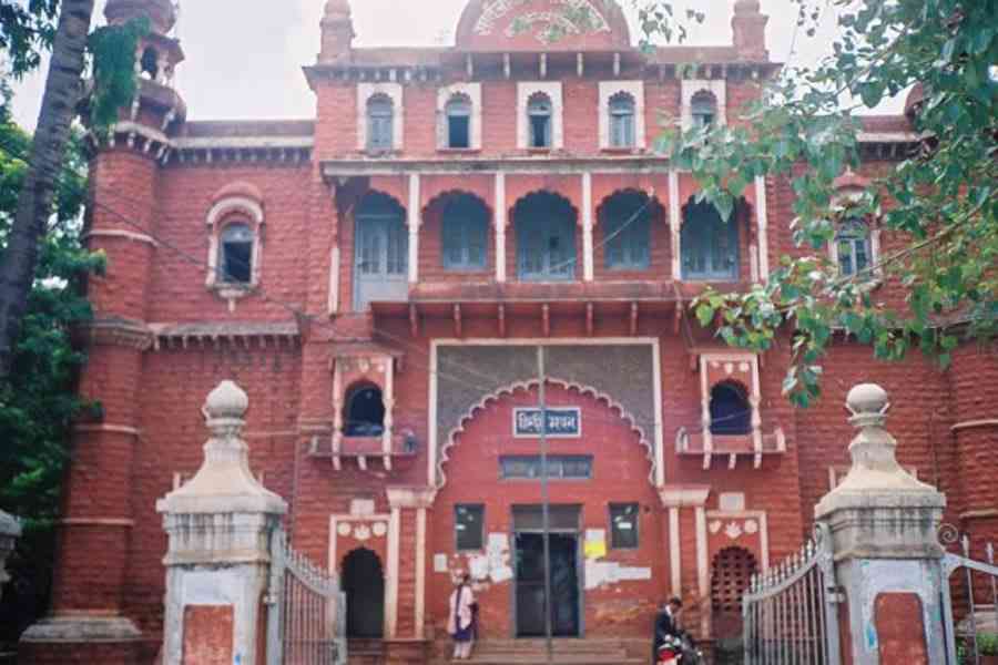 कलेक्टर ने अधिकारियों की बैठक कर कहां, कोरोना आएं उससे पहले एलर्ट हो जाए