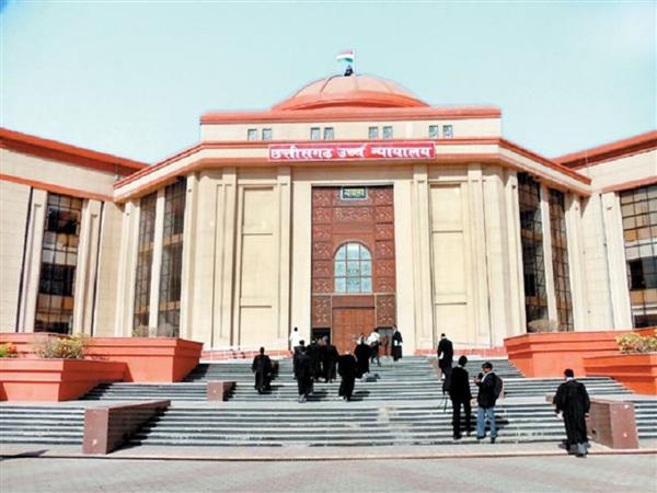Bilaspur High Court: ब्रेकिंग न्‍यूज: आरक्षक भर्ती प्रक्रिया पर लगी रोक हट गई: 5967 पदों पर भर्ती का खुला रास्ता