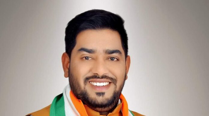 जनता के बीच जहर घोल रहे पूर्व मंत्री, कोरोना काल मे अगर जनता के लिए कुछ भी किये हो तो एक फ़ोटो करे सार्वजनिक - सूर्यकांत सिन्हा.....