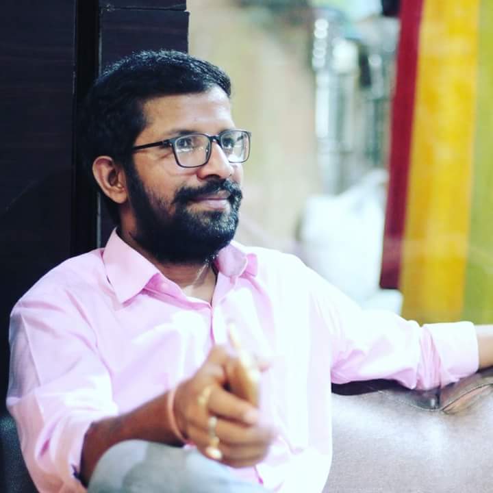  मुश्किल समय में लोगों के काम आ सके यही हमारा कार्य। युवा कांग्रेस के मनीष तिवारी की टीम ने शुरू किया दवा का फ्री होम डिलीवरी।