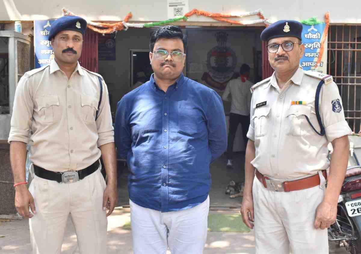 ऑपरेशन विश्वास: दुर्ग पुलिस की बड़ी कार्रवाई, क्लब संचालक गिरफ्तार, 64 बोतल बीयर जब्त