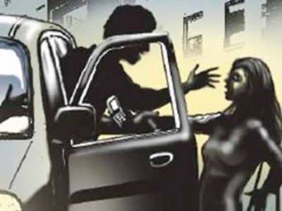 एमआईसी मेंबर सुभद्रा सिंह के बेटे रोहन सिंह ने युवती से की छेड़छाड़   