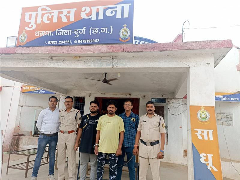 फ्लिपकार्ट के गोदाम से चोरी हुए 110 मोबाइल और लैपटॉप, पुलिस ने तीन आरोपियों को किया गिरफ्तार, तकरीबन 45 लाख रुपए का सामान हुआ जप्त।