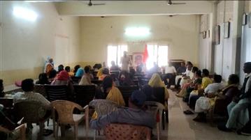 मध्यान भोजन के रसोइयों  ने बैठक में लिया भाग , रसोईया संघ की बैठक आकाश गंगा सुपेला में हुई आयोजित , हमारी मांग नहीं मान रही अगर इस बार भी मांग पूरी नहीं हुई तो, सितंबर माह में  किया जाएगा उग्र आंदोलन 